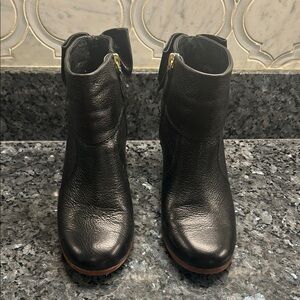 Kate Spade Women’s size 6.5 Black Leather Ankle Booties with zipper